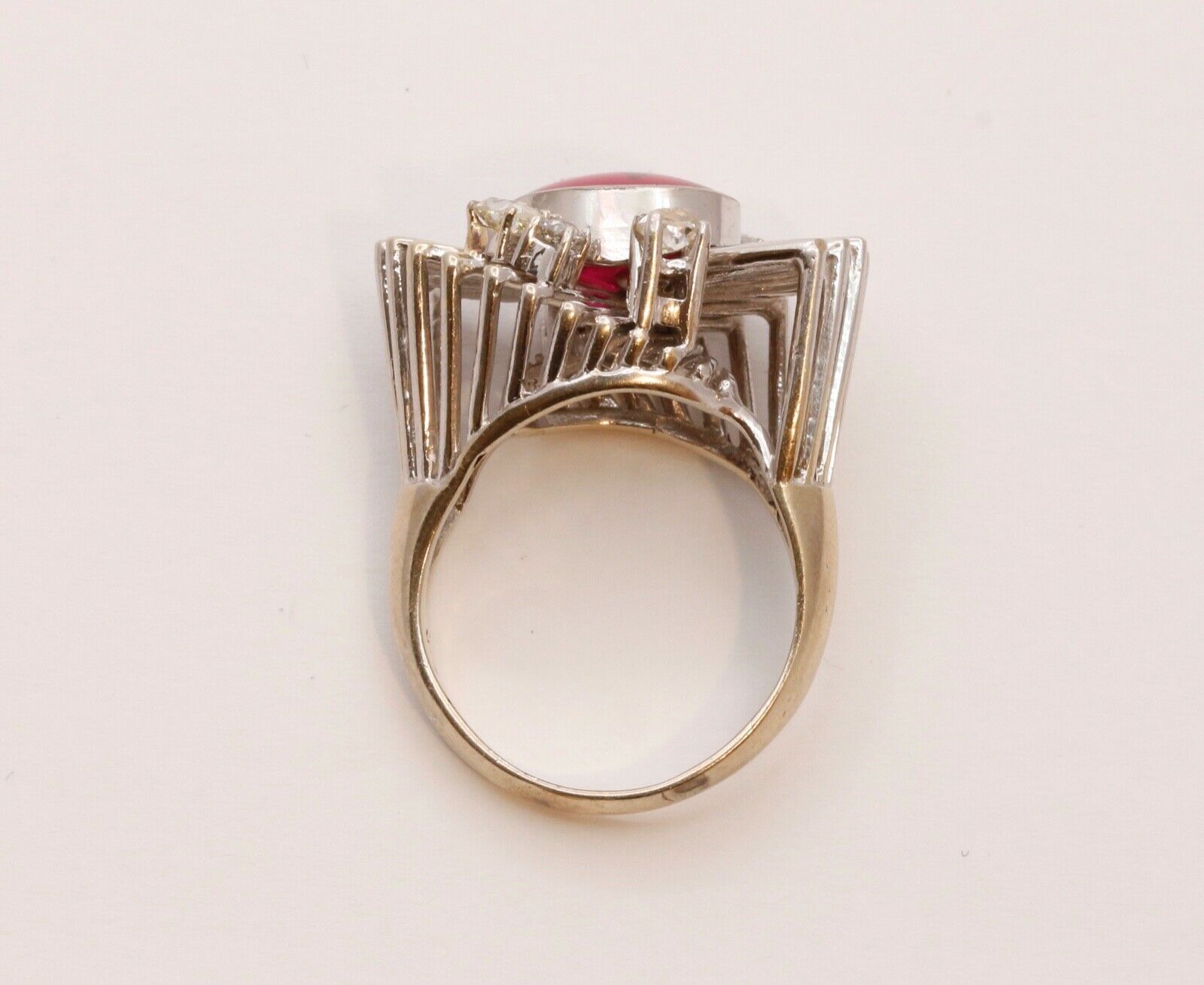 Beautiful Modernist Ladies Ruby Diamonds 14K White Gold Ring
