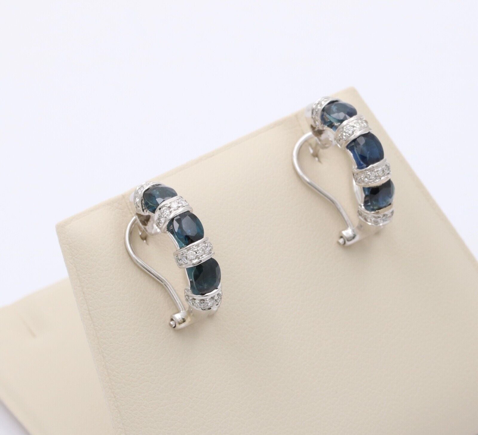 Vintage Blue Sapphire Diamonds 14K White Gold Earrings