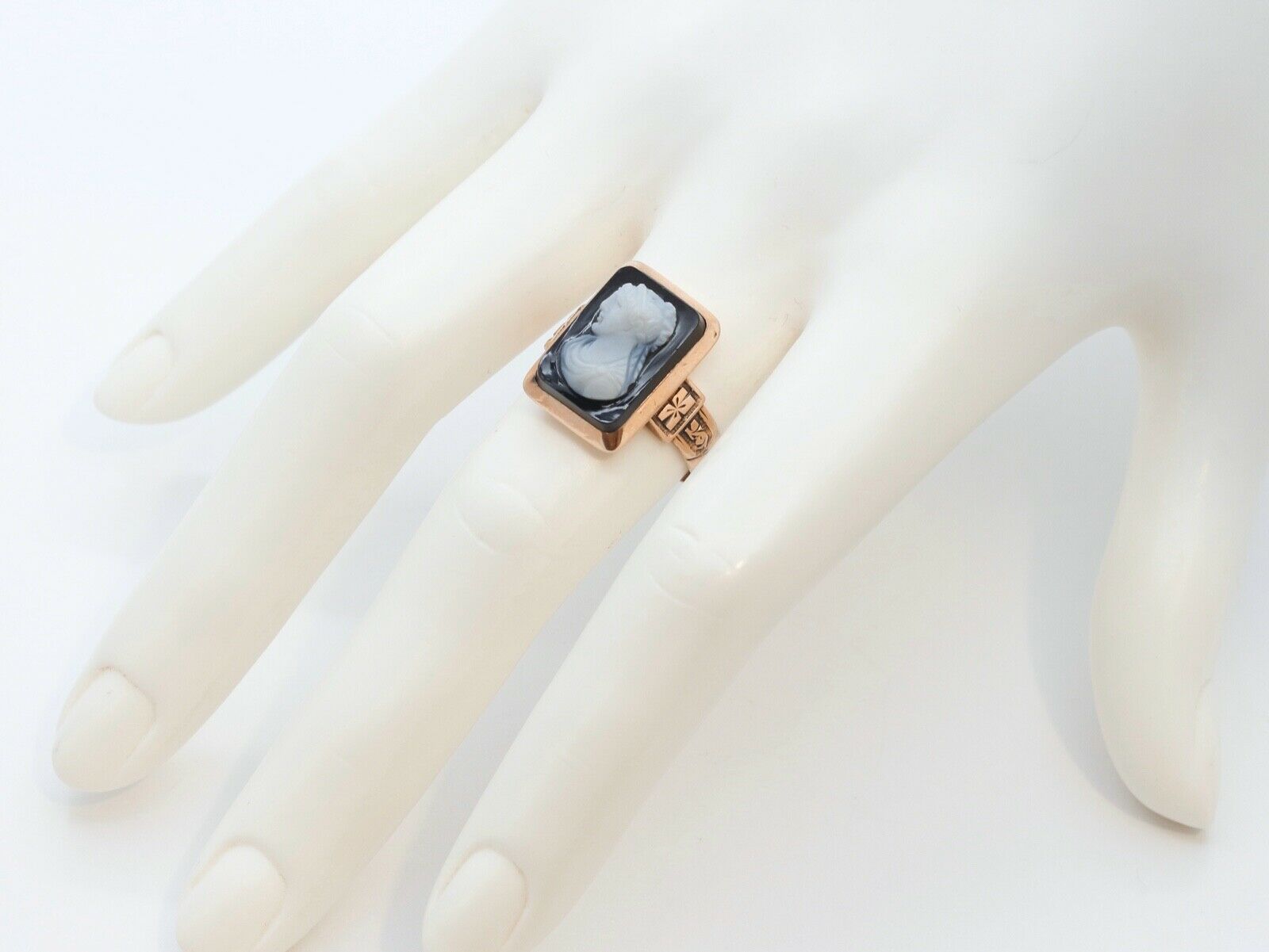 Victorian Onyx Cameo 9K Rose Gold Ring