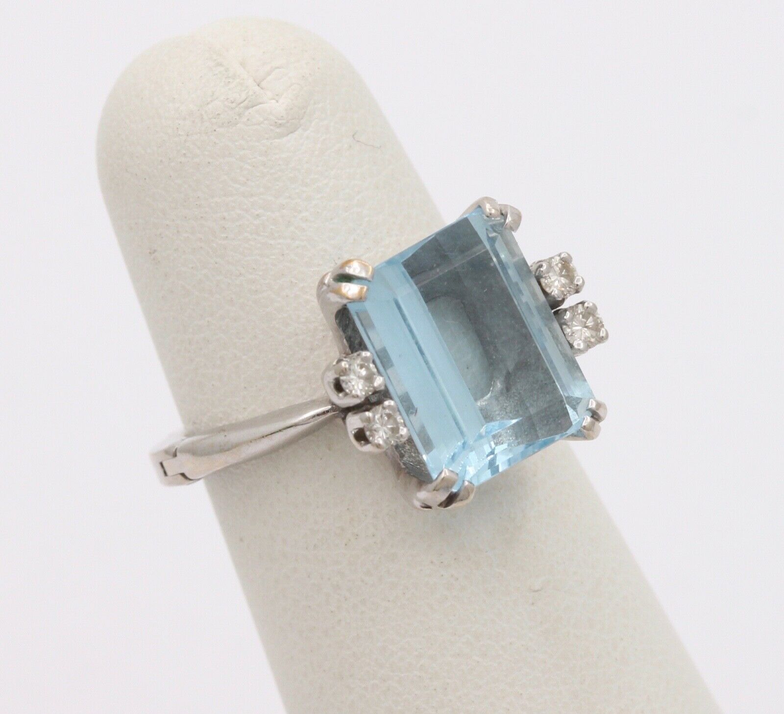 Vintage Natural Aquamarine Diamonds 14K White Gold Expandable Ring