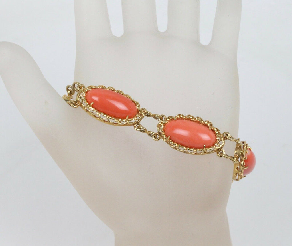 Elegant Vintage Ladies Coral 18K Yellow Gold Bracelet
