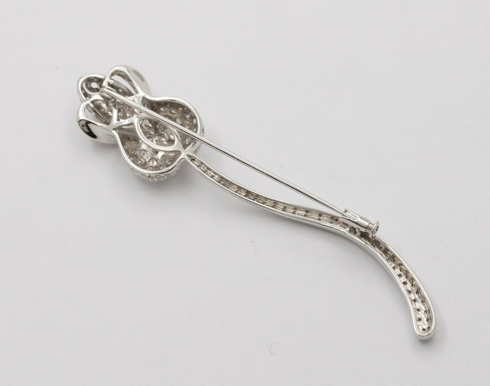 Vintage Estate Elegant Rose Flower Brilliant Cut Diamonds 18K White Gold Brooch,