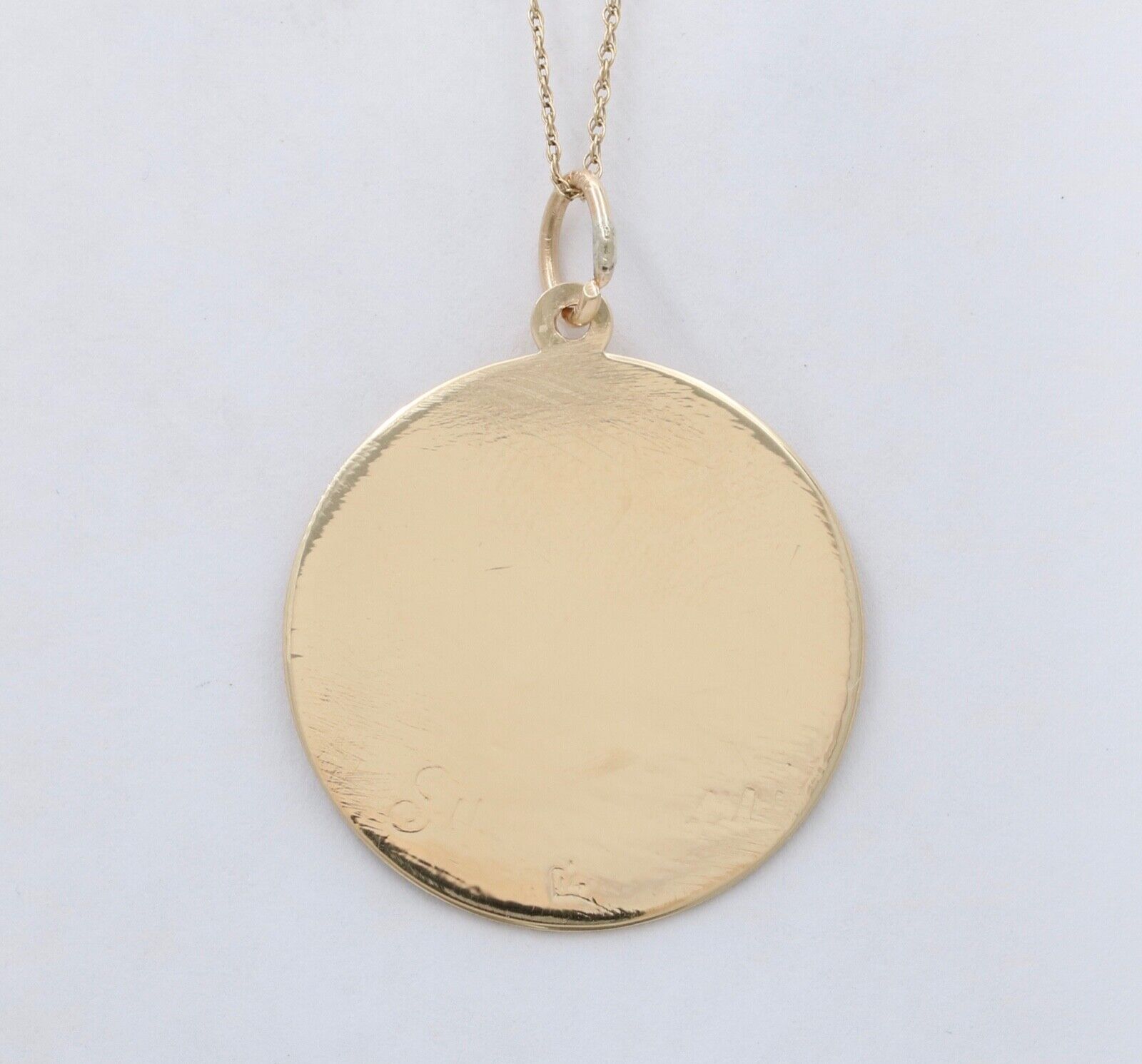 Vintage 14K Yellow Gold Medallion Charm Pendant.