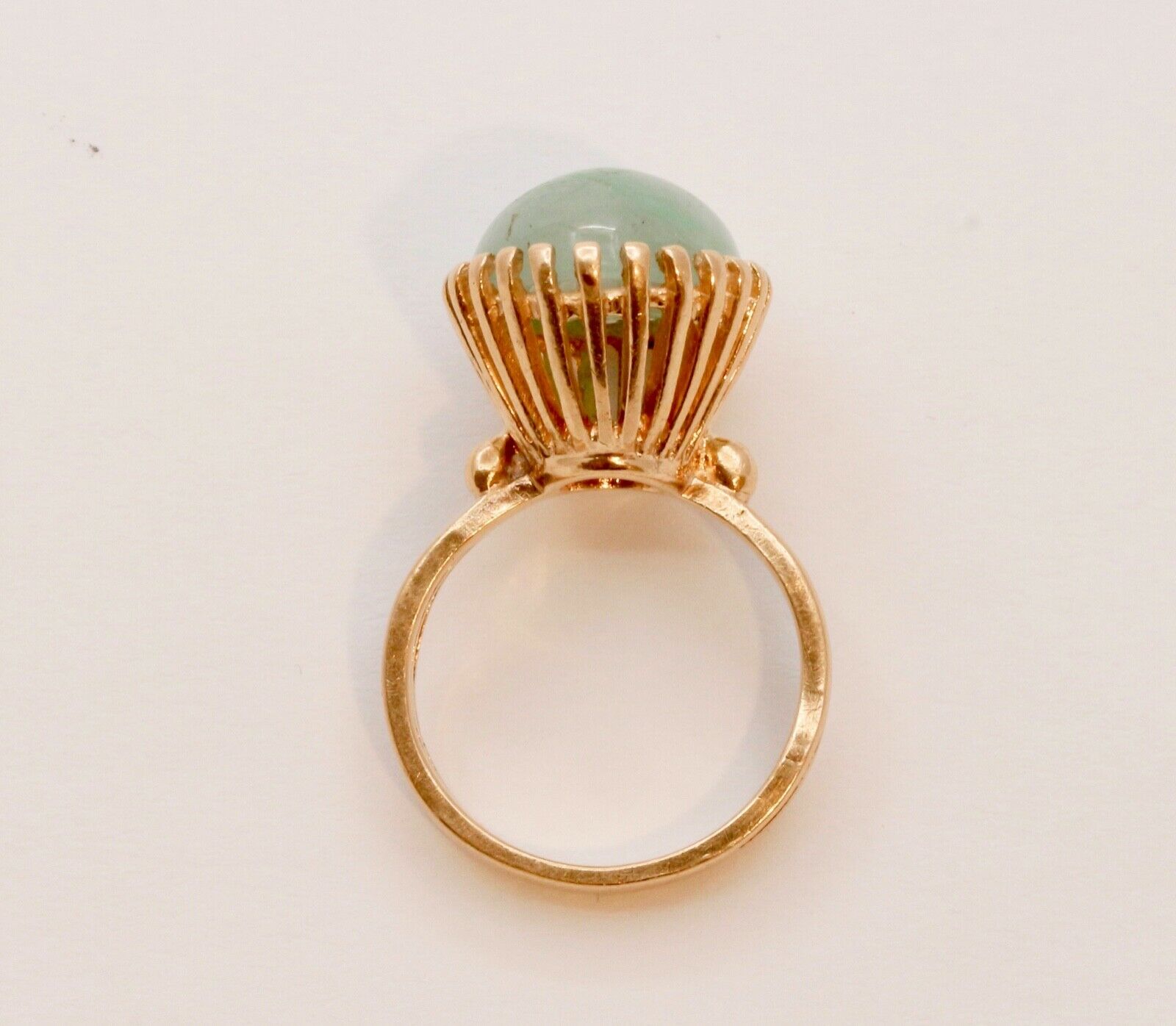 Vintage Ladies Natural Jade 14K Yellow Gold Ring