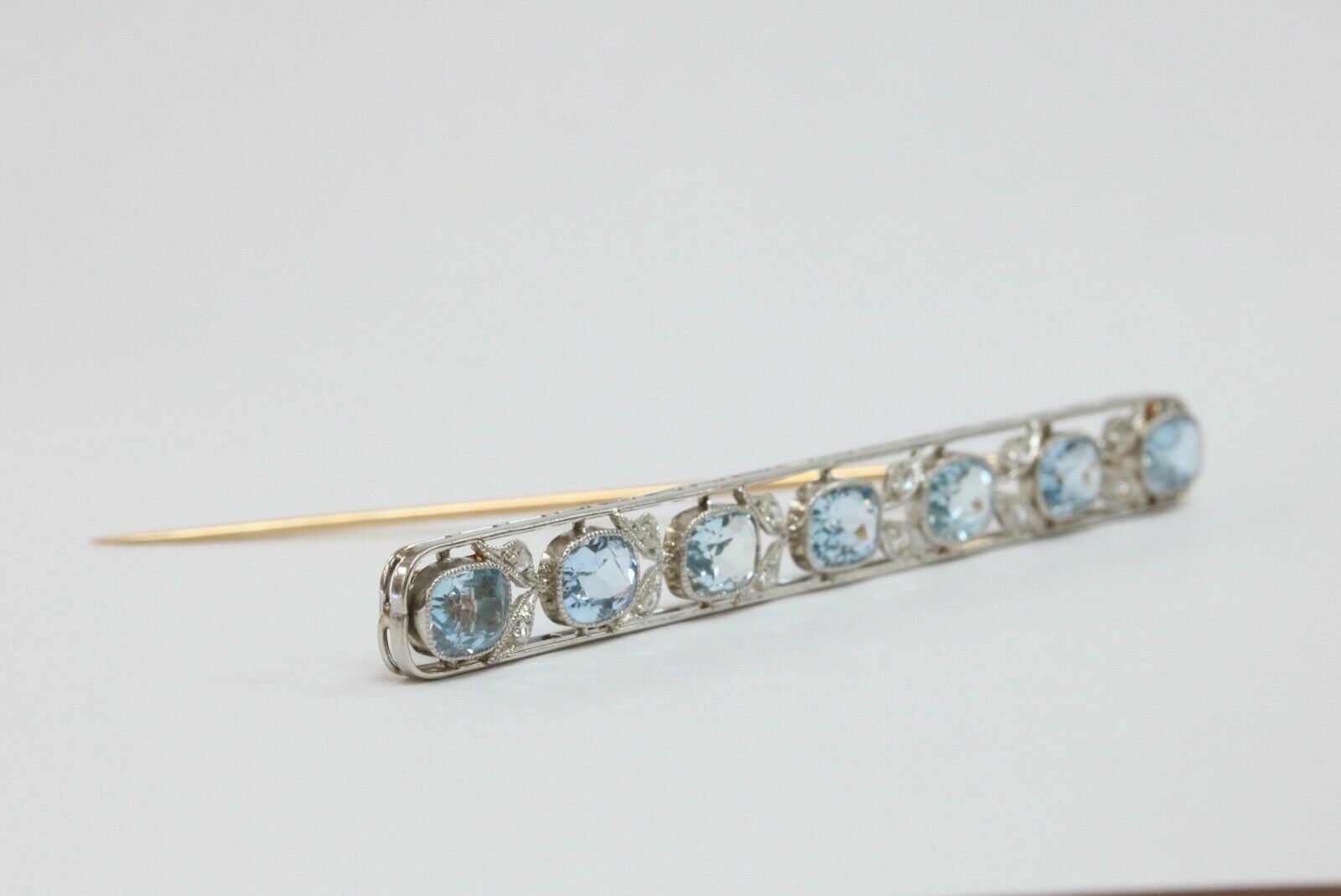 Look!! Art Deco Aquamarine Platinum 14K White Gold Bar Brooch Pin