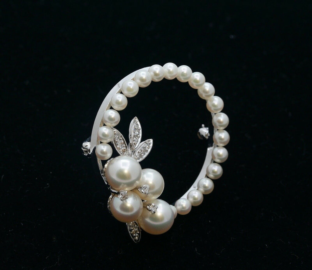 Elegant Ladies Vintage 14K White Gold Pearls Diamonds Brooch Pin