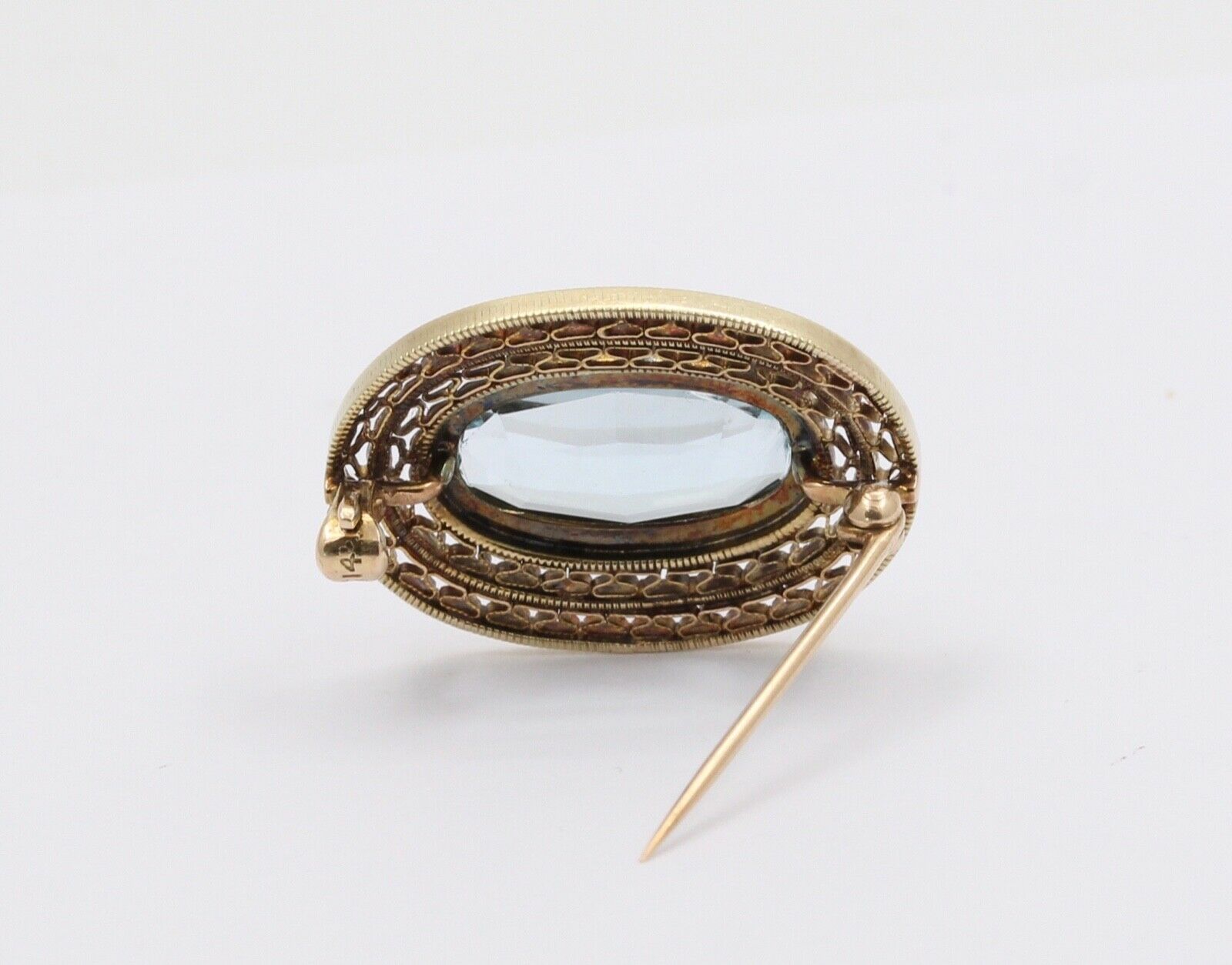 Edwardian Natural Aquamarine Ladies Brooch Pin