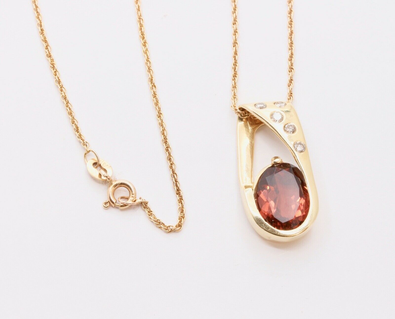 Elegant Tourmaline Diamonds 14K Yellow Gold Pendant and Chain