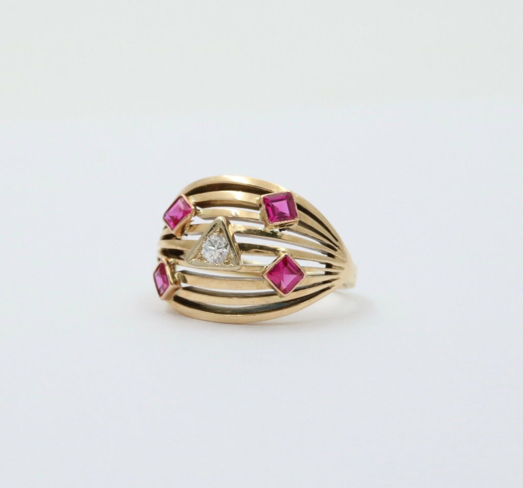Vintage Retro 14K Yellow Gold Diamond and Ruby Dome Ring Band