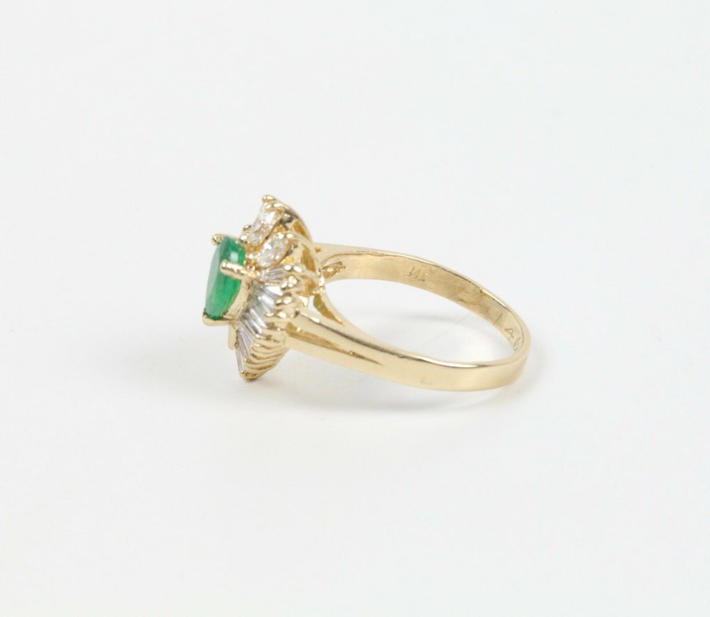 Vintage Diamond and Emerald Ladies Cluster Ring