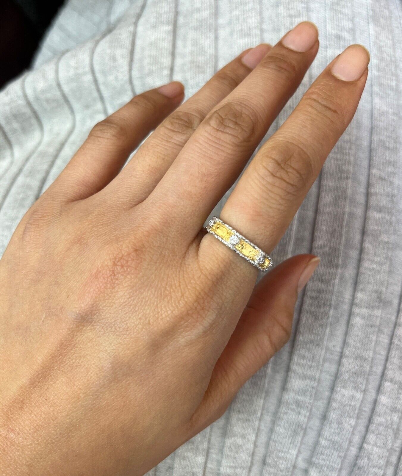 Vintage 18K Gold Mario Buccellati Diamond Ring Band.