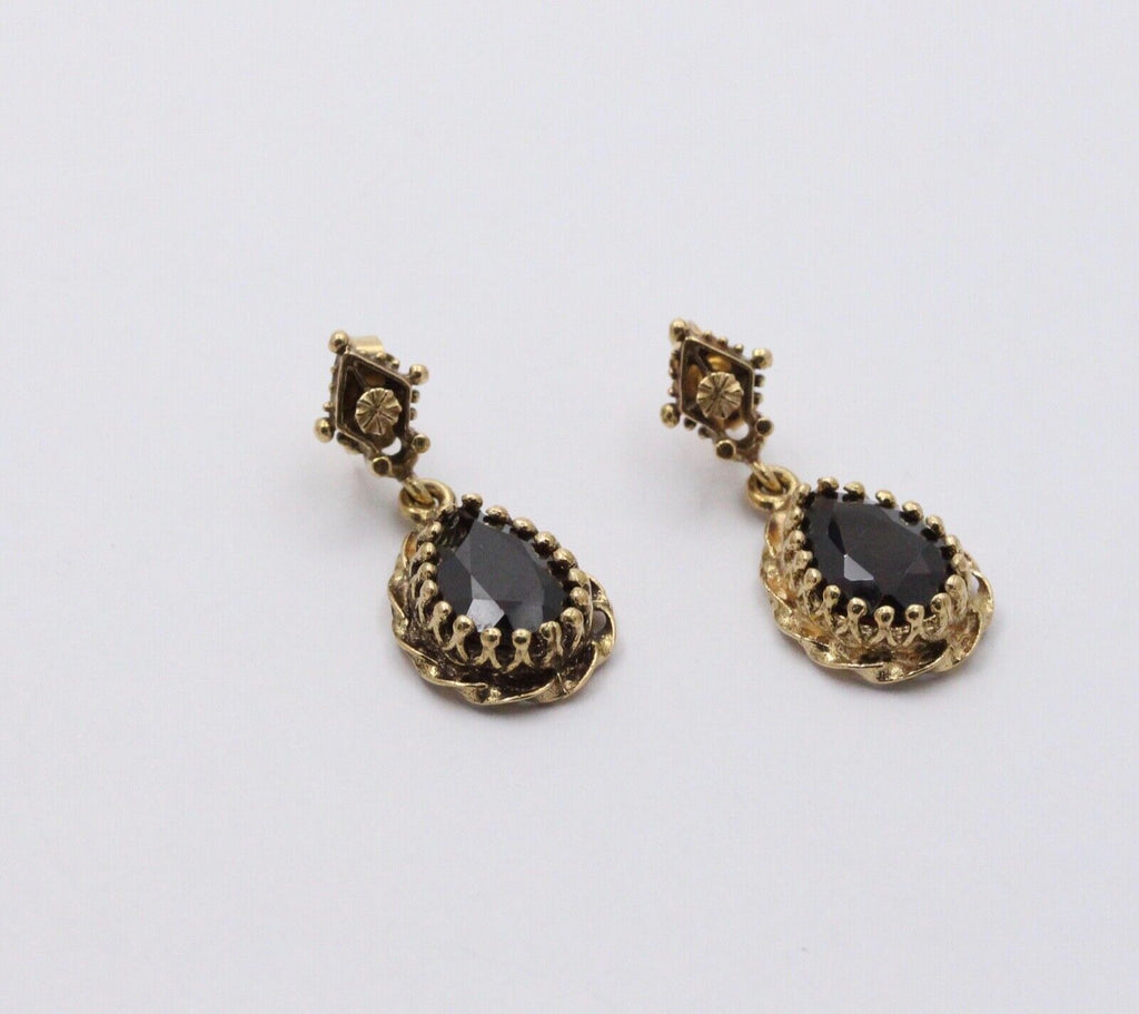 Victorian 14K Yellow Gold Teardrop Garnet Dangling Earrings