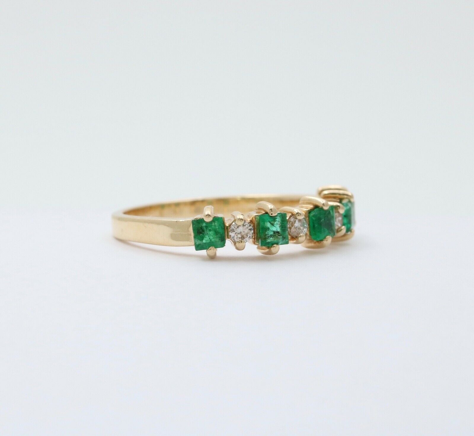 Vintage Emerald Diamonds 14K Yellow Gold Ring Band