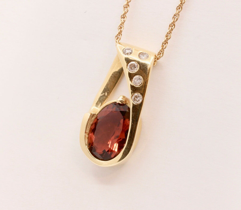 Elegant Tourmaline Diamonds 14K Yellow Gold Pendant and Chain