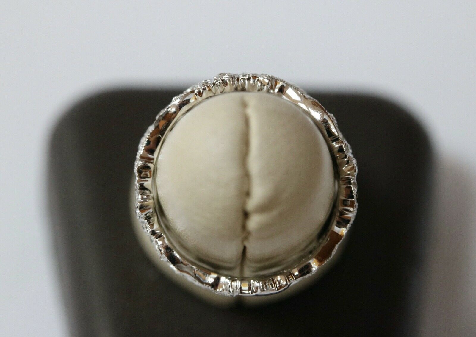 Beautiful Ladies Floral Filagree Diamonds 18K White Gold Ring