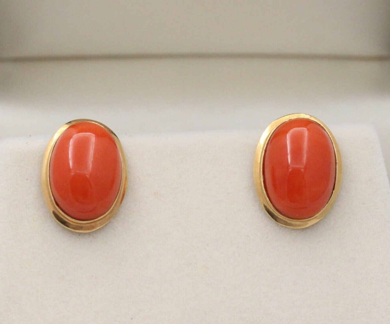 Vintage 14K Yellow Gold And Natural Coral Earrings