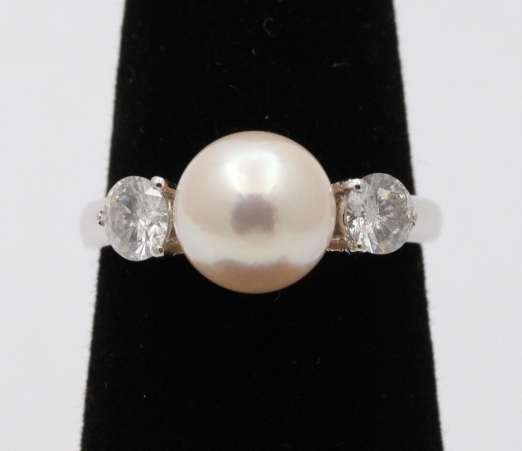 Classic Vintage 18K White Gold Akoya Pearl Diamond Ring,