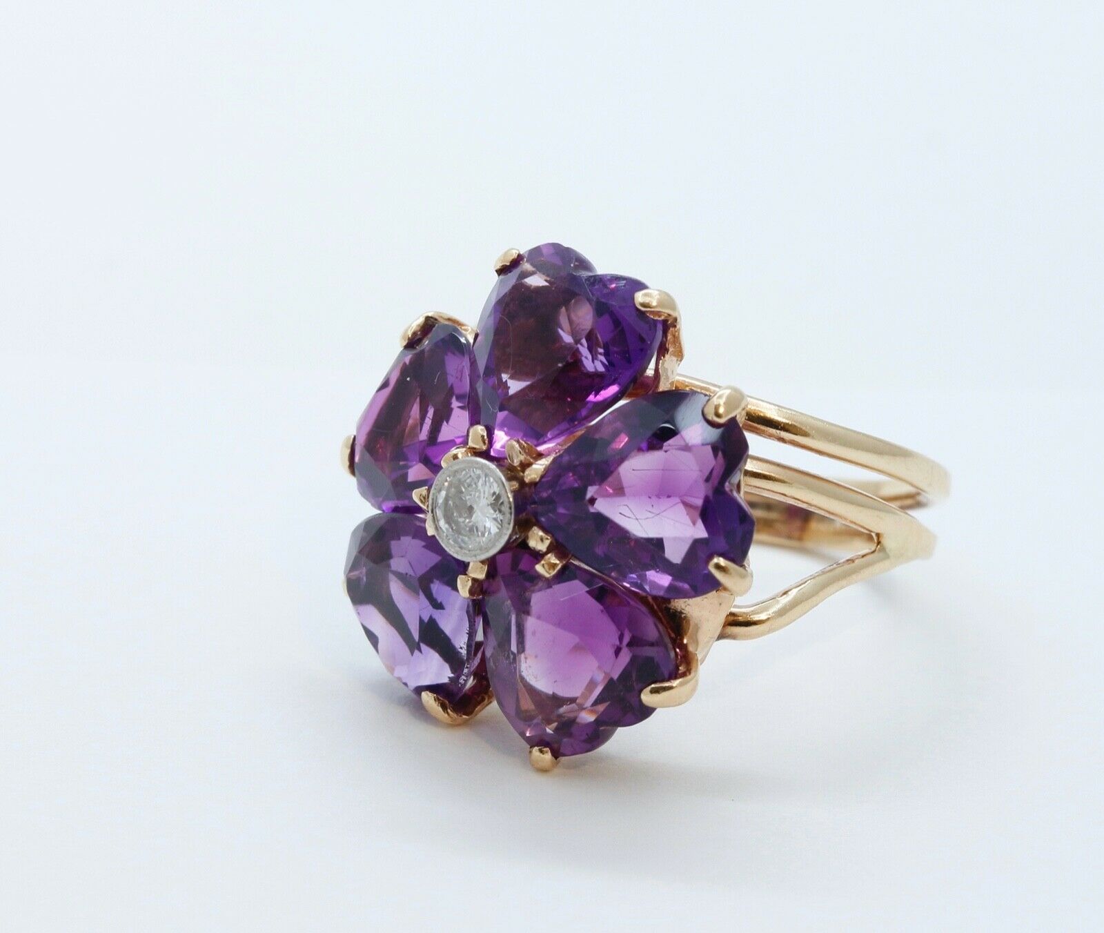 Vintage Siberian Amethyst Hearts Diamond 14K Yellow Gold Ring