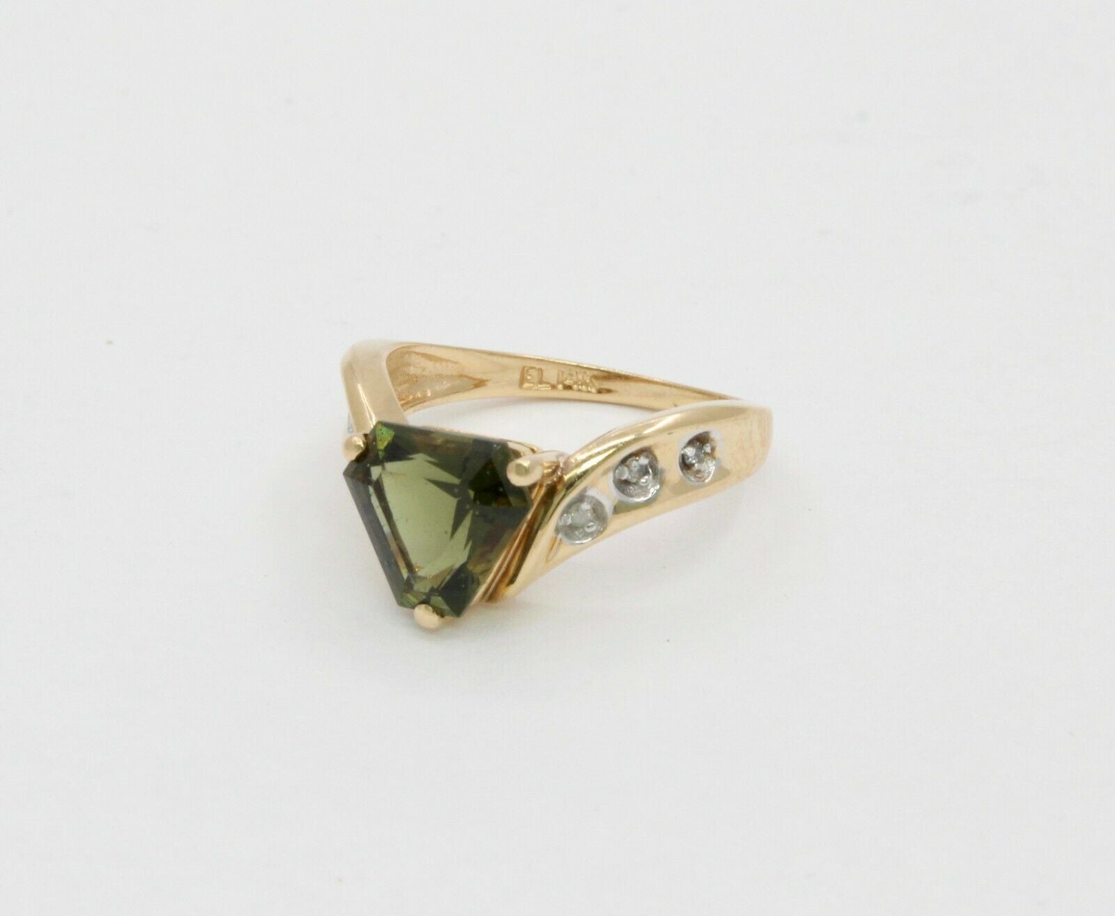 Vintage 14K Yellow Gold Shield Cut Peridot Diamond Ring
