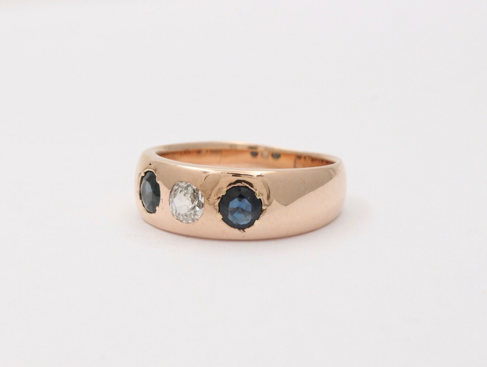 Vintage Unisex Blue Sapphires Diamond 14K Yellow Gold Ring