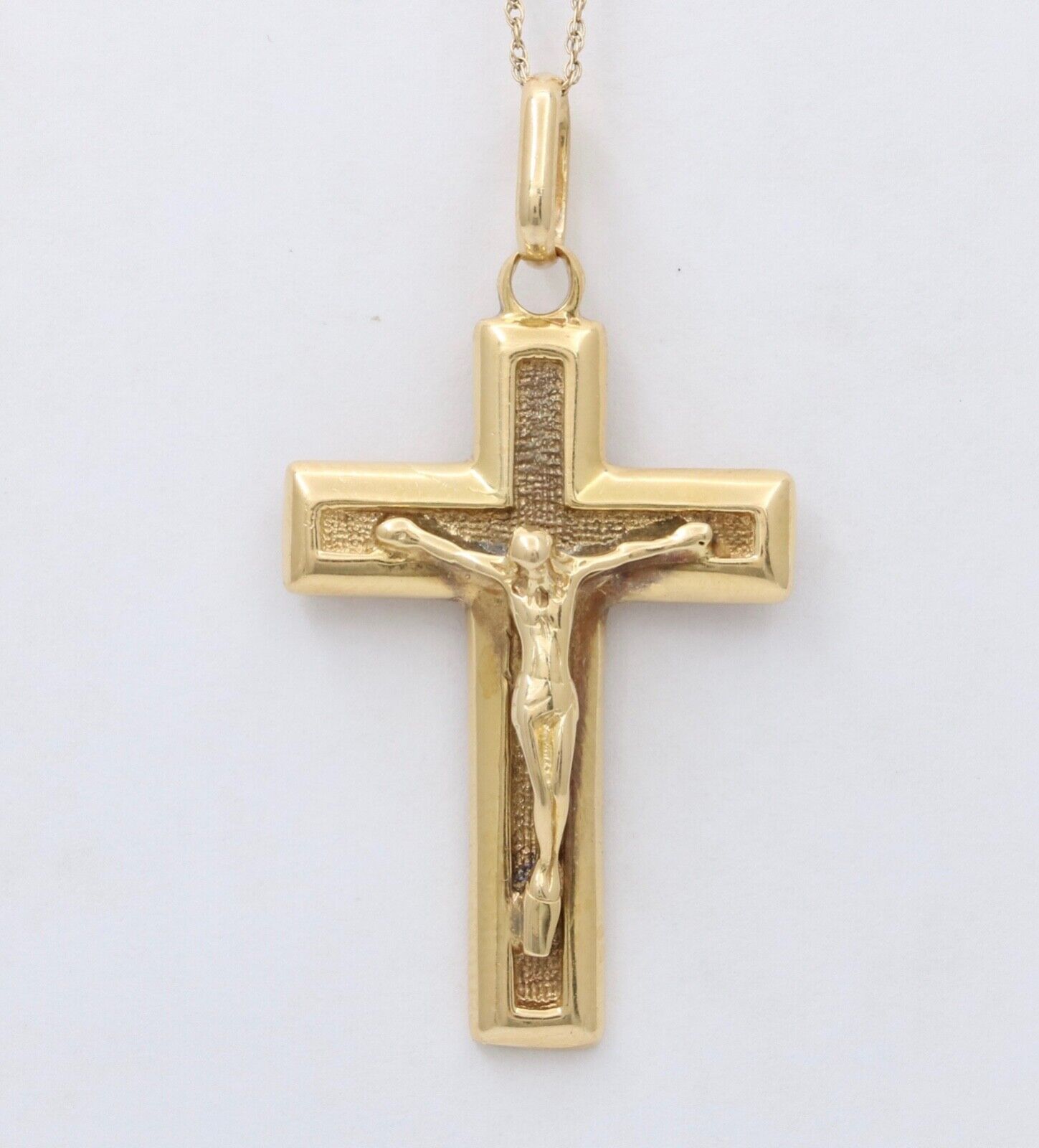 Vintage Cross Crucifix Jesus 14K Yellow Gold Pendant