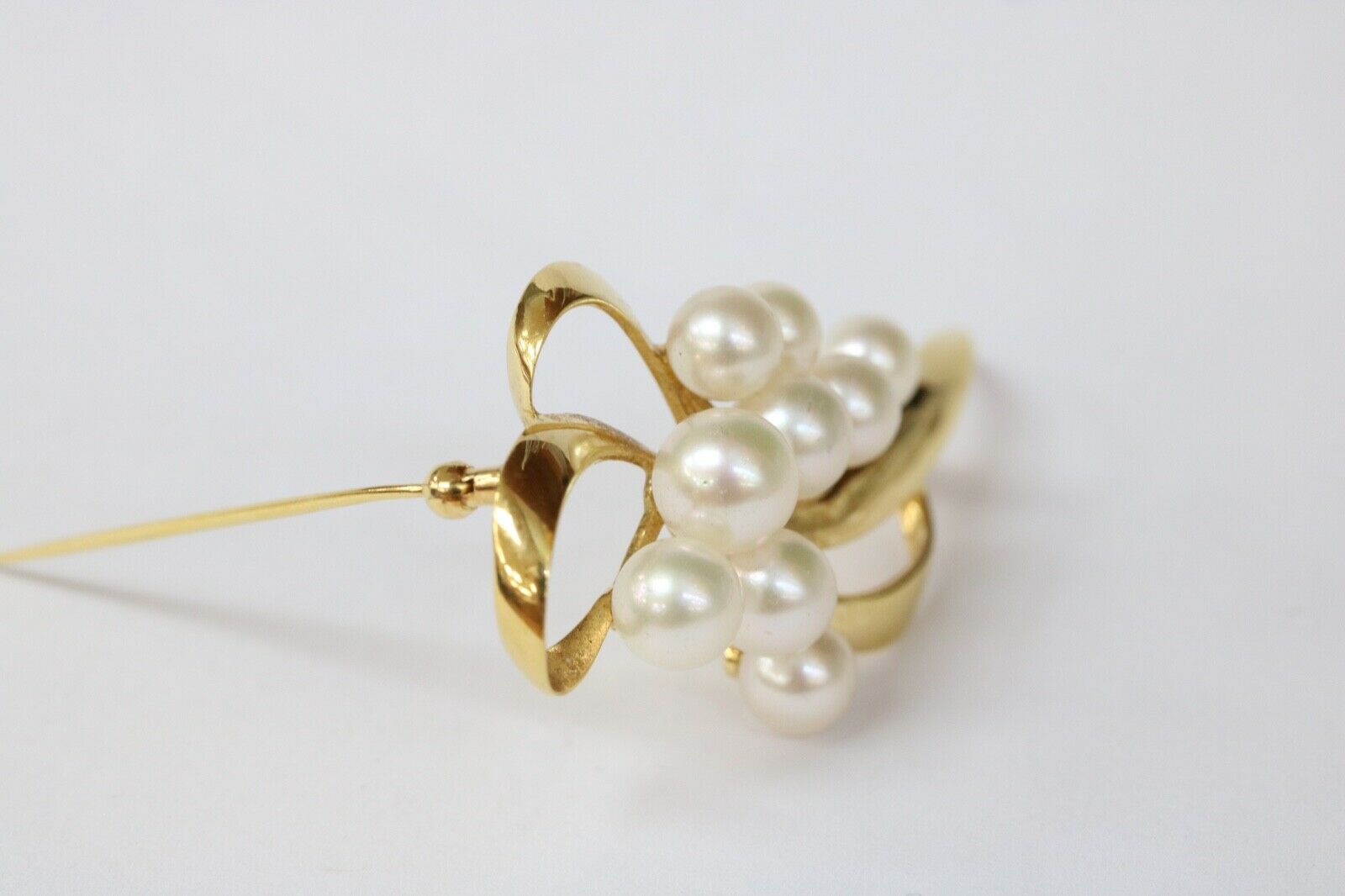 Vintage Mikimoto 18K Yellow Gold Akoya Pearls Brooch