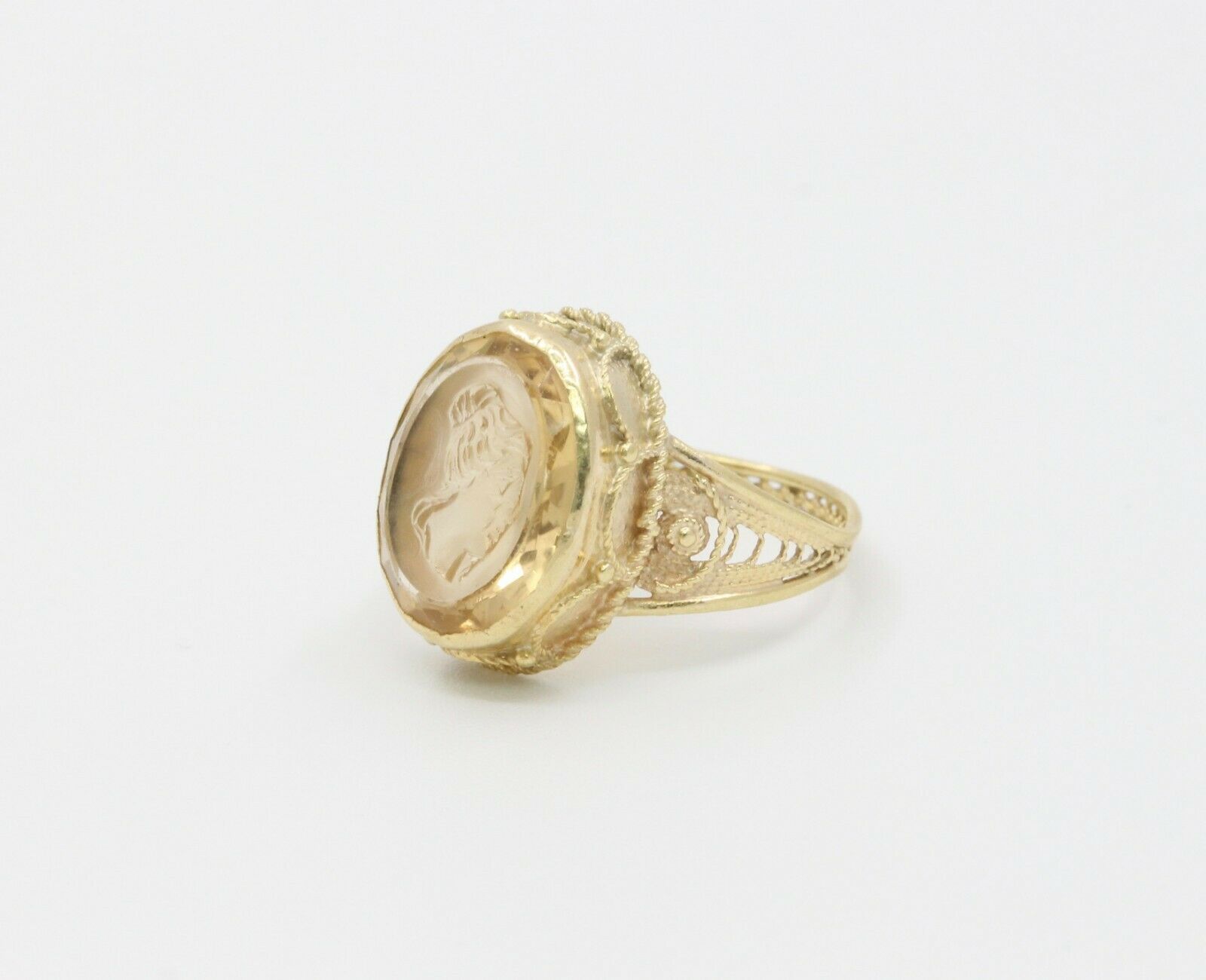 Vintage 14K Yellow Gold Crystal Cameo Ring