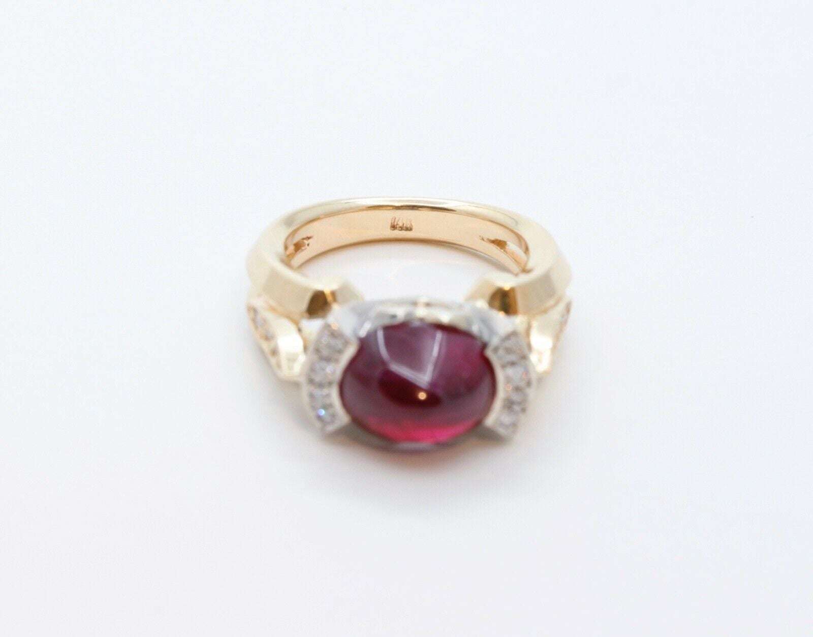 Beautiful Ladies Cabochon Ruby Diamonds Yellow White Gold Ring