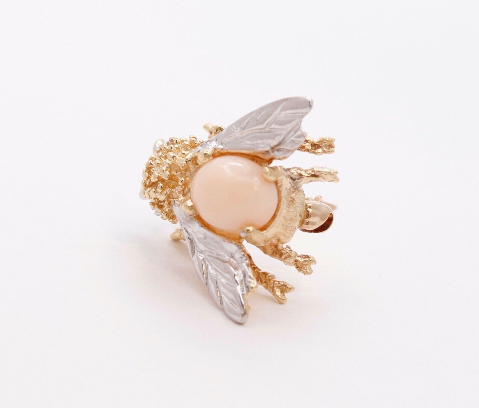 Vintage Honey Bee 14K Yellow White Gold Angel Skin Coral Brooch Pin