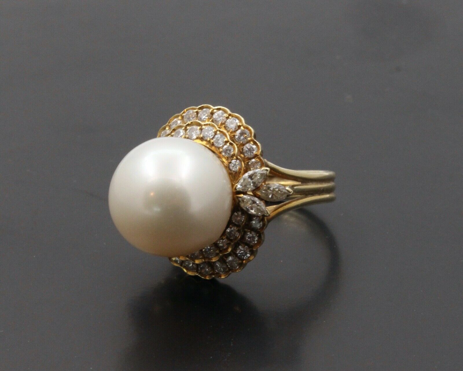 Large Vintage 14K Yellow Gold Diamond 14MM Pearl Ring