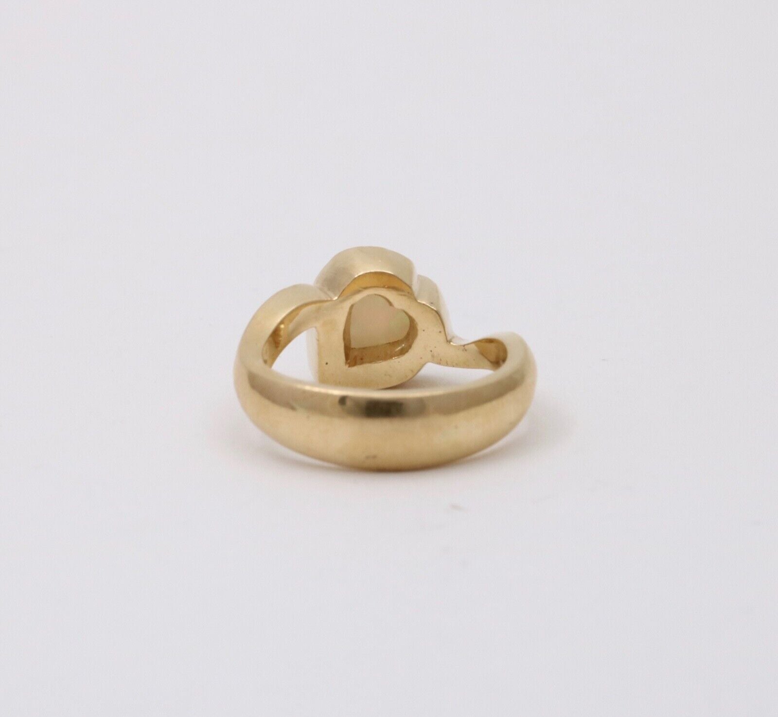 Vintage 14K Yellow Gold Heart Opal Ring Band