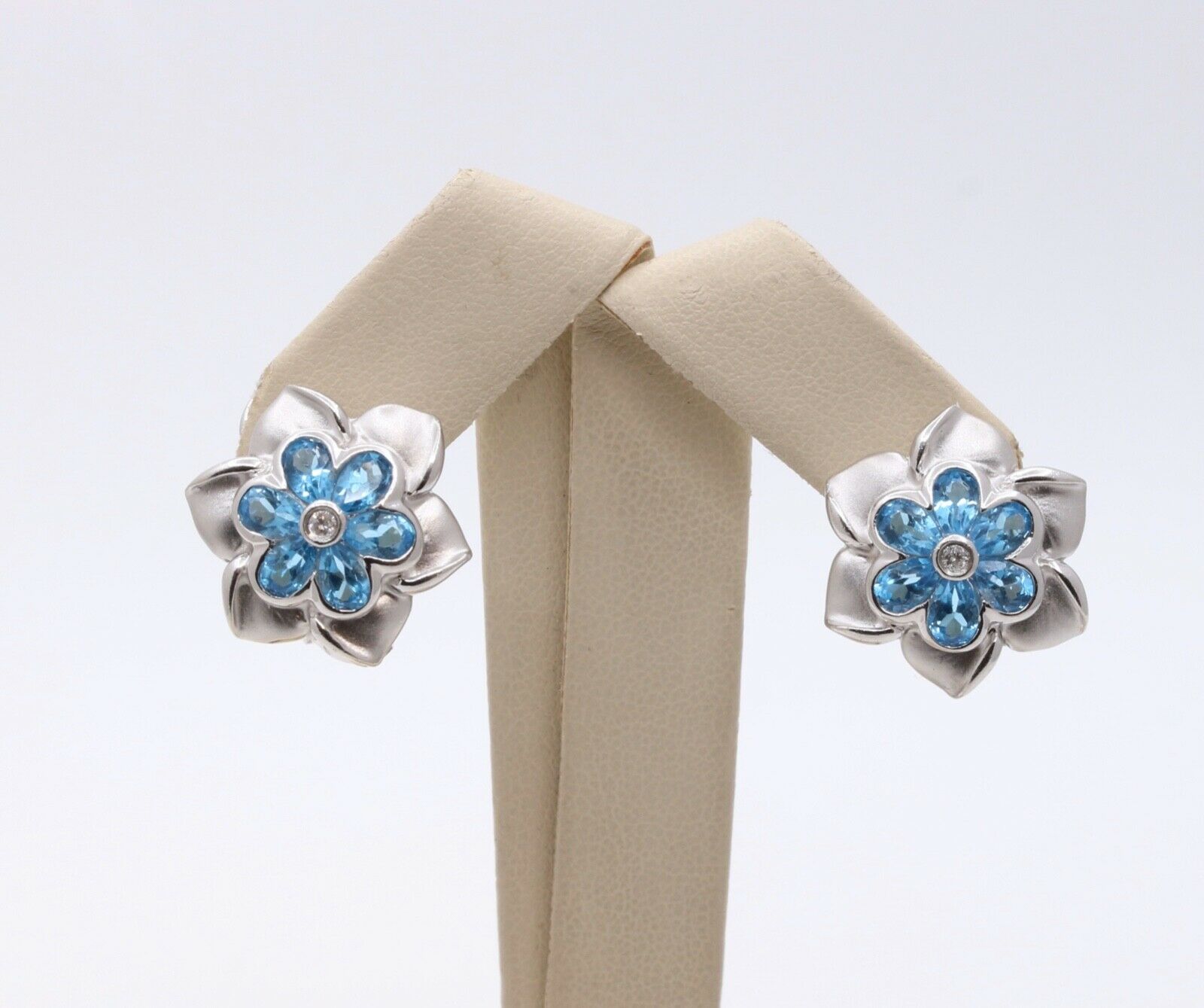 Lovely Vintage Summer 14K White Gold Topaz Diamonds Earrings