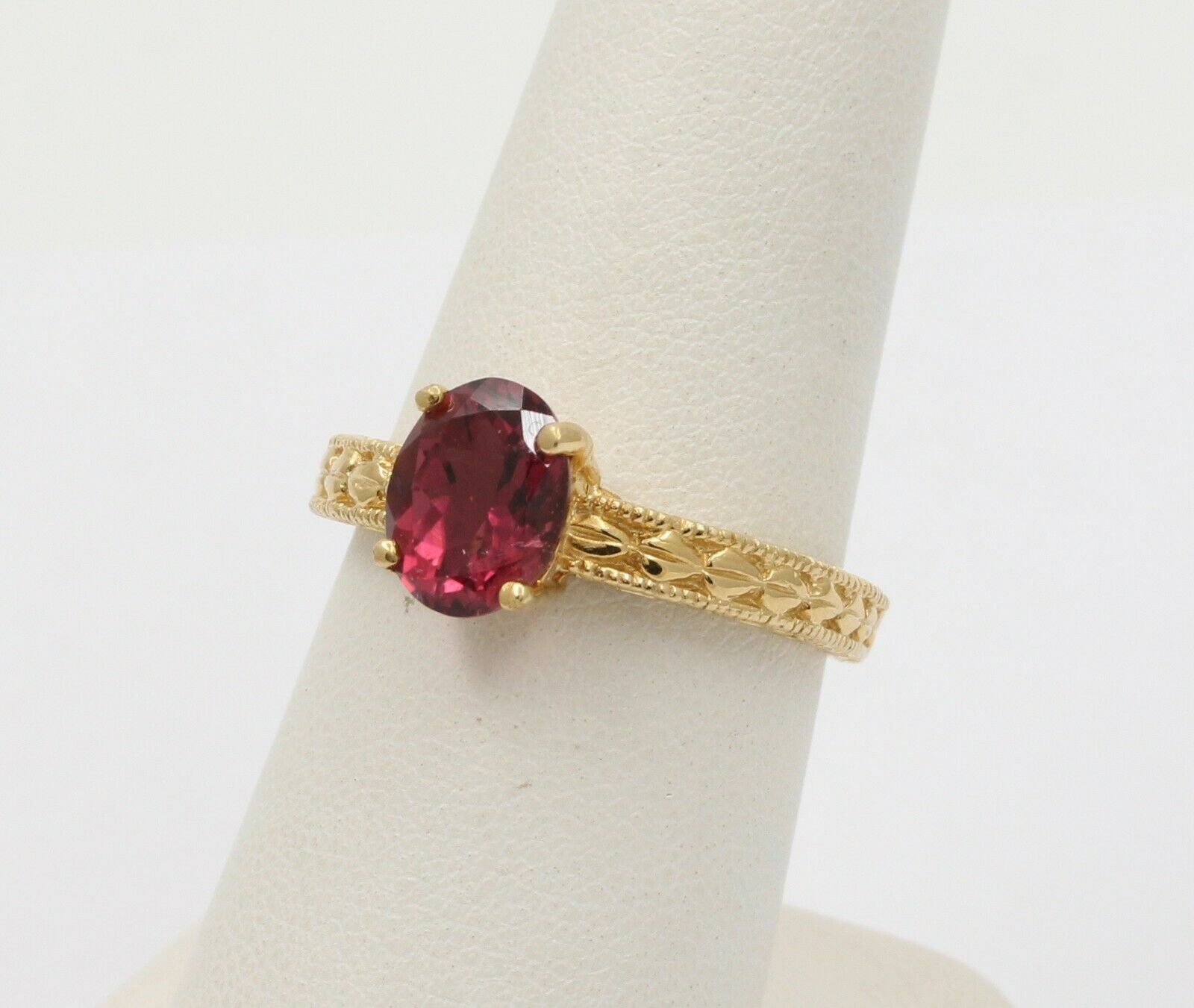 Vintage 14K Yellow Gold Rubellite Engraved Solitaire Ring