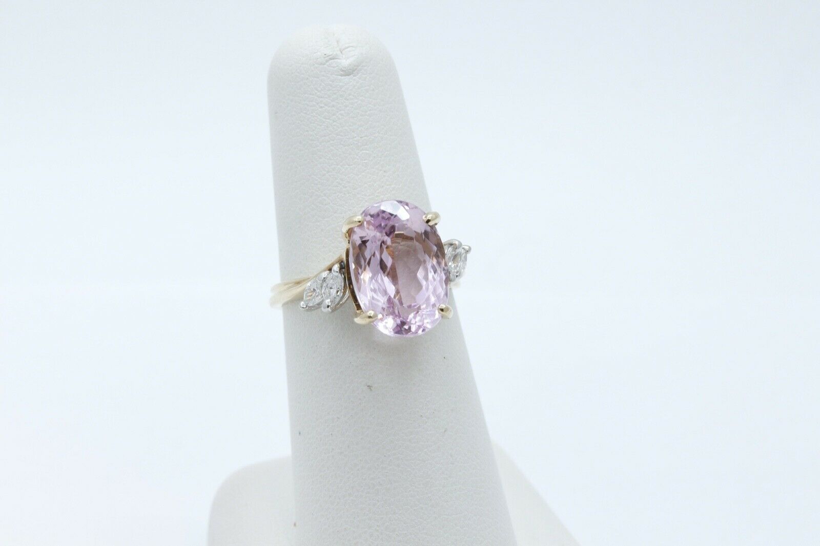 Vintage Ladies Kunzite Diamonds 14K Yellow Gold Ring