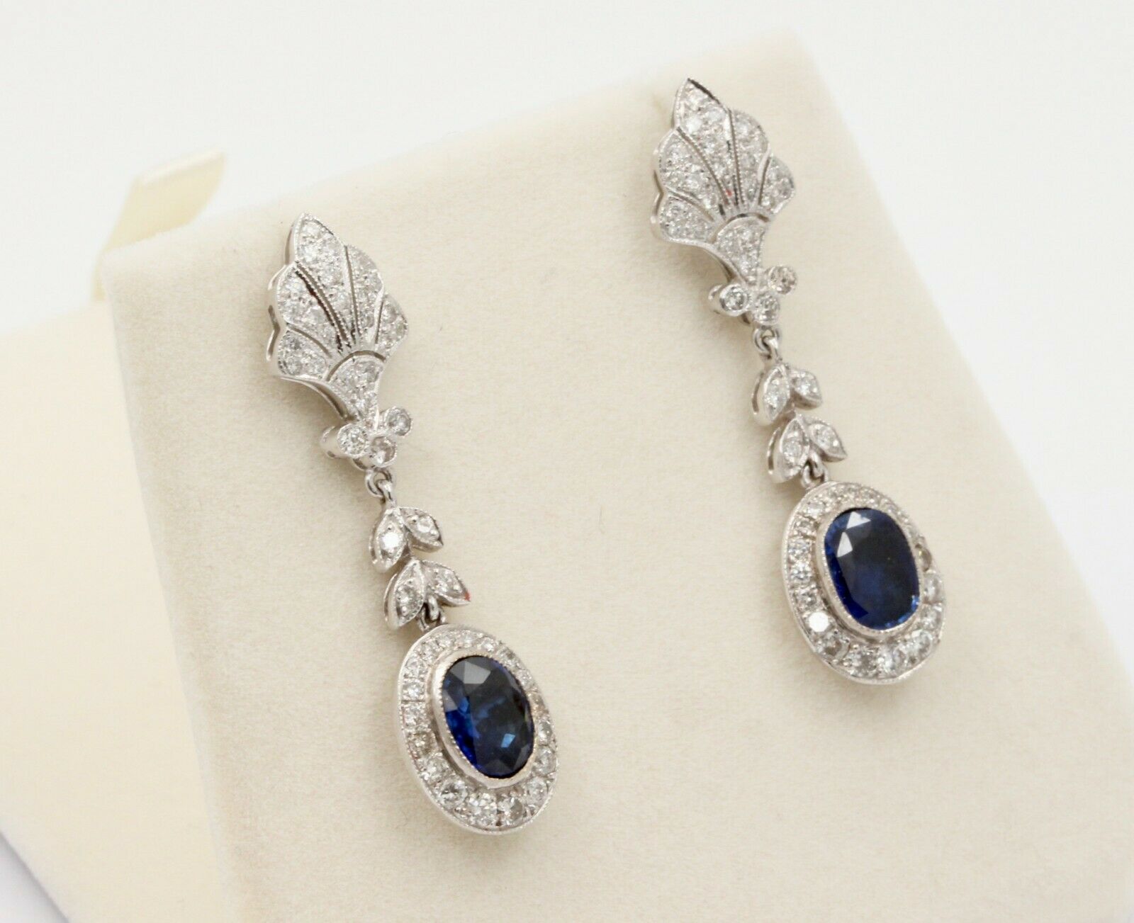 Vintage 18K White Gold Hanging Sapphire Diamond Earrings