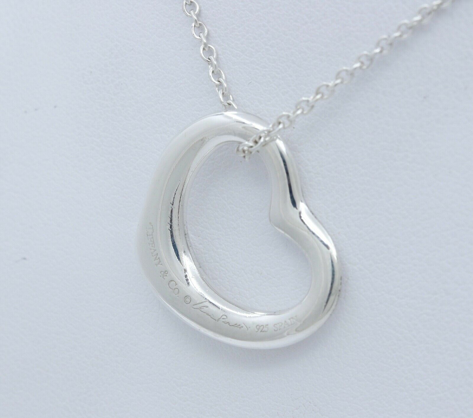 Tiffany and Co Elsa Peretti Spain 925 Floating Heart and Chain Pendant
