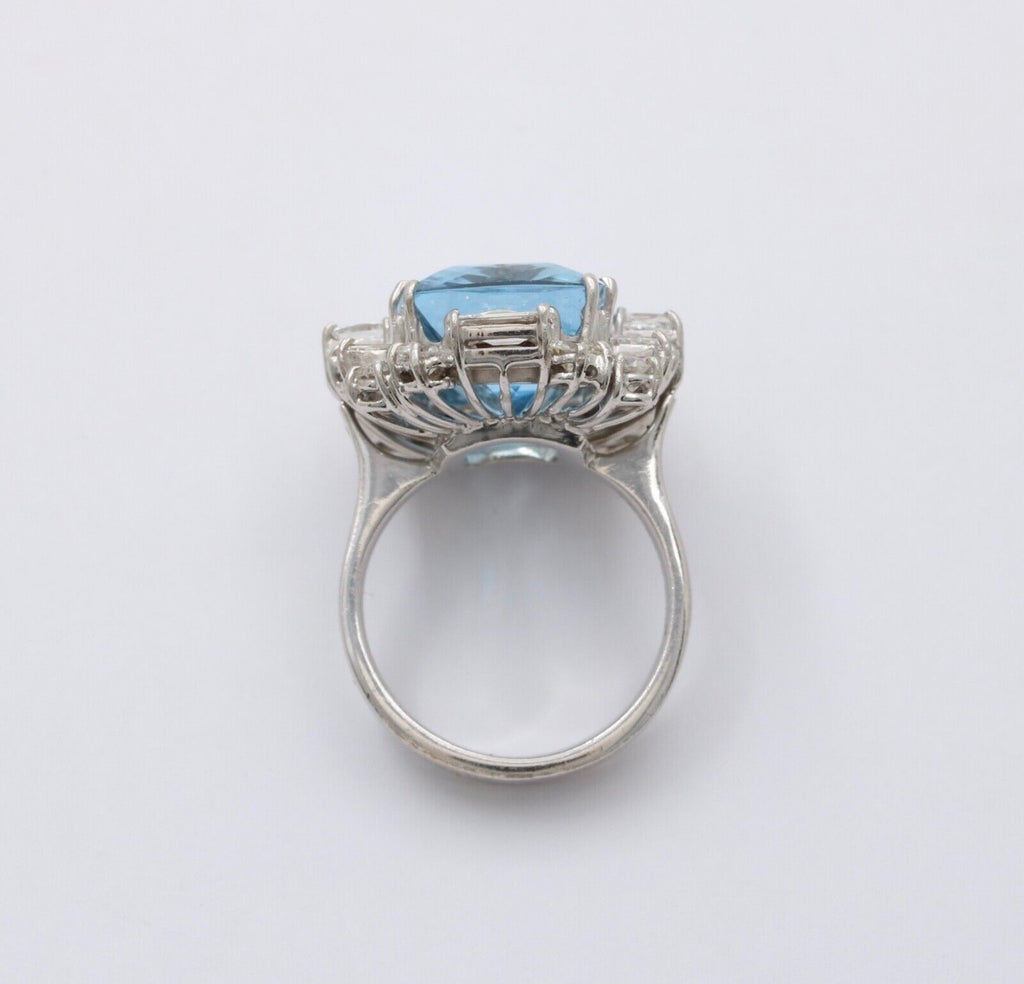 Vintage 18K White Gold 16.53 Carats Aquamarine DIamond Ring, Cocktail Ring