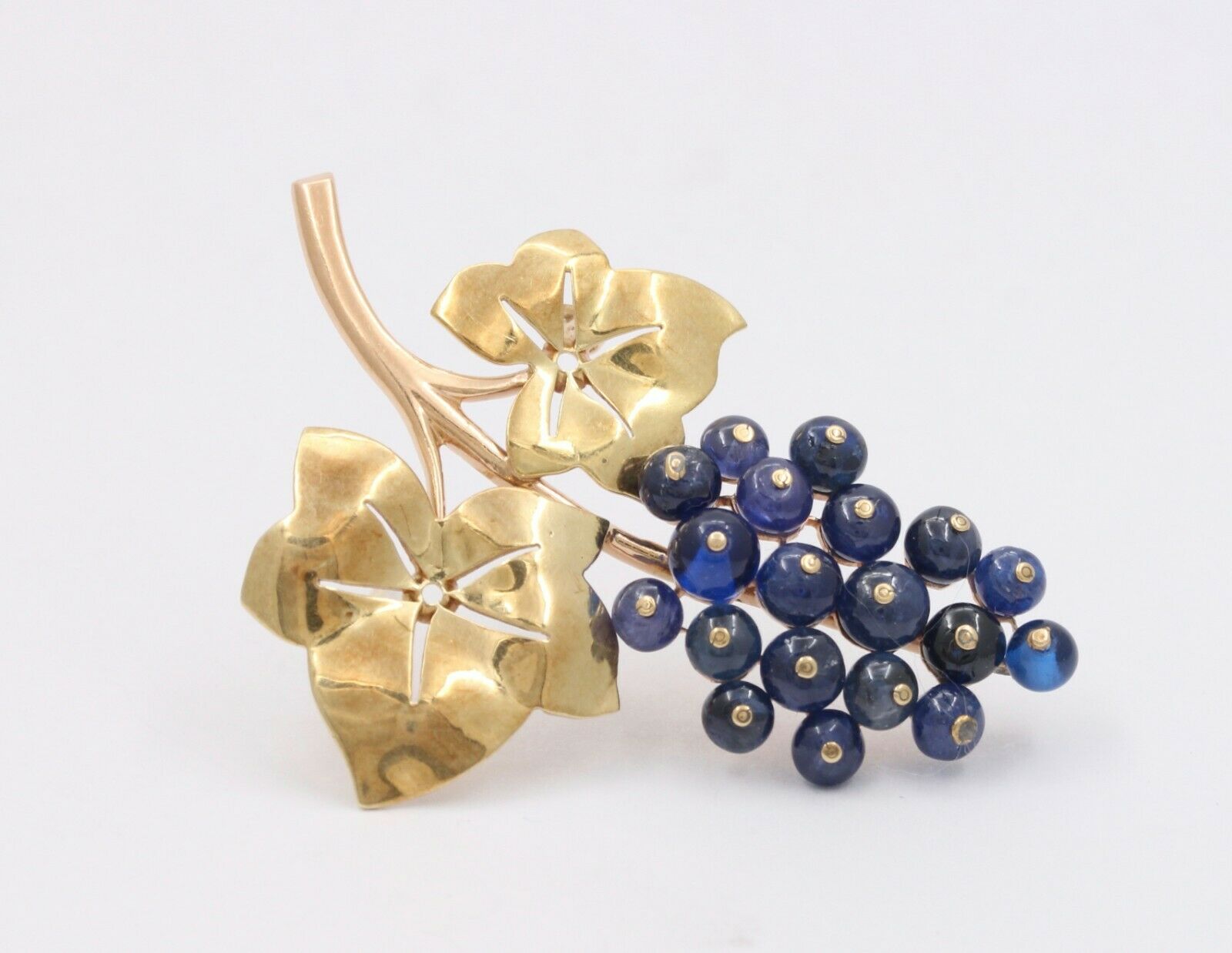 Vintage 14K Yellow Gold Sapphire Grape Brooch