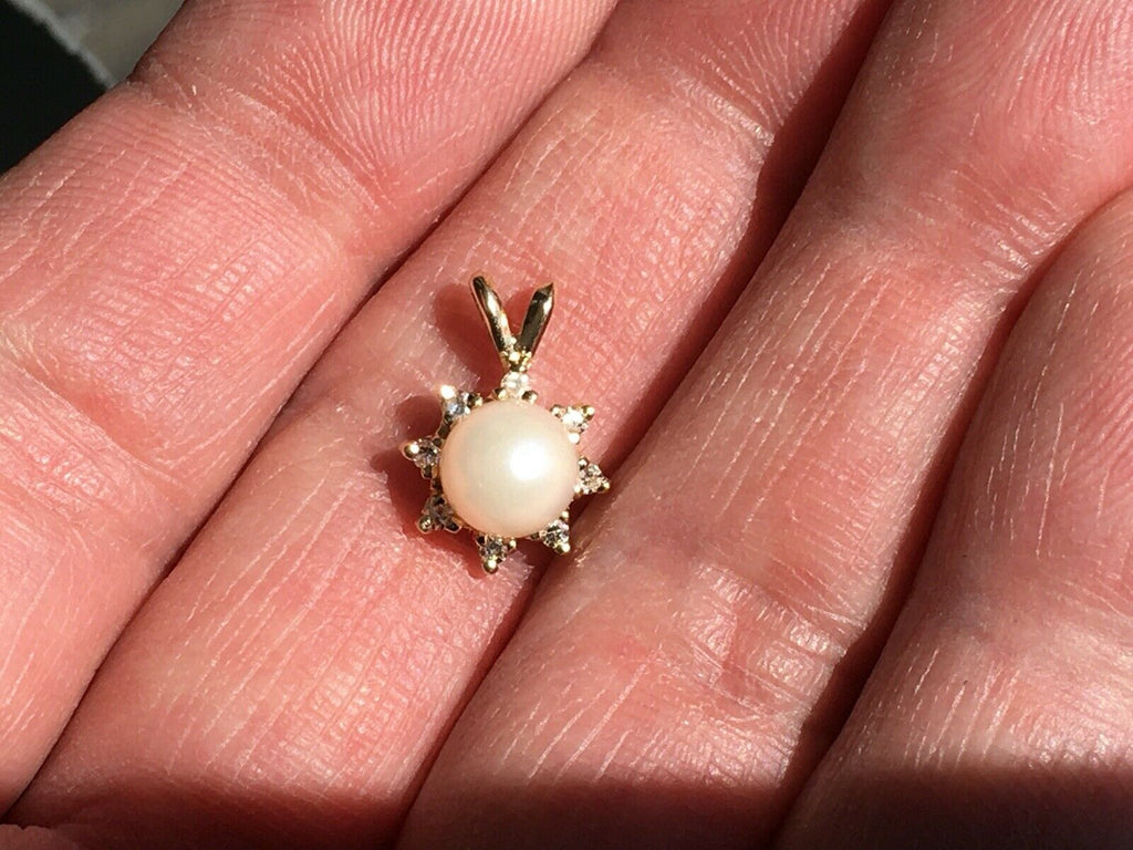 Vintage Pearl Diamonds 14K Yellow Gold Pendant