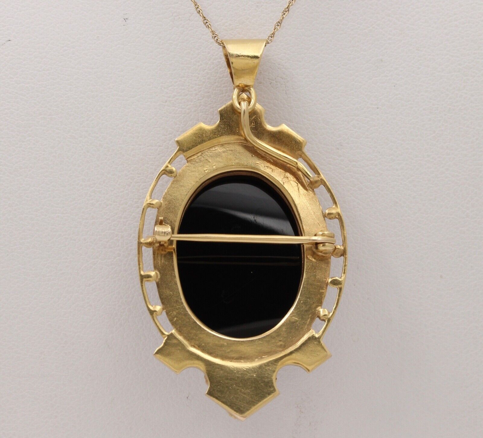 Antique 10K Yellow Gold Onyx Cameo Pendant Brooch