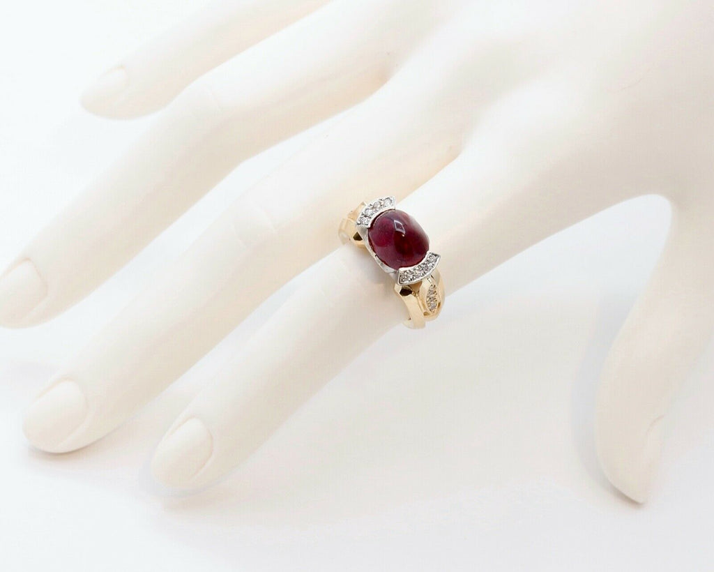 Beautiful Ladies Cabochon Ruby Diamonds Yellow White Gold Ring