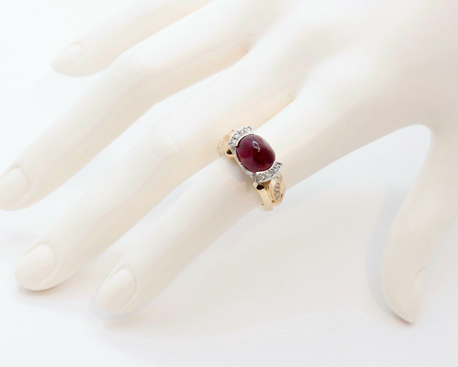 Beautiful Ladies Cabochon Ruby Diamonds Yellow White Gold Ring