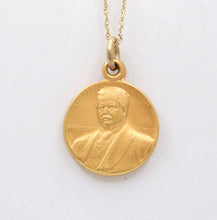 Load image into Gallery viewer, Vintage Theodore Newton Vail 18K Yellow Gold Service Excellency Pendant
