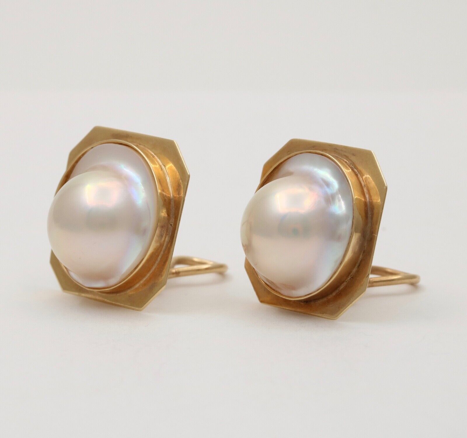 Vintage 14K Gold Large 25mm Mabe Pearl Clip On Earrings