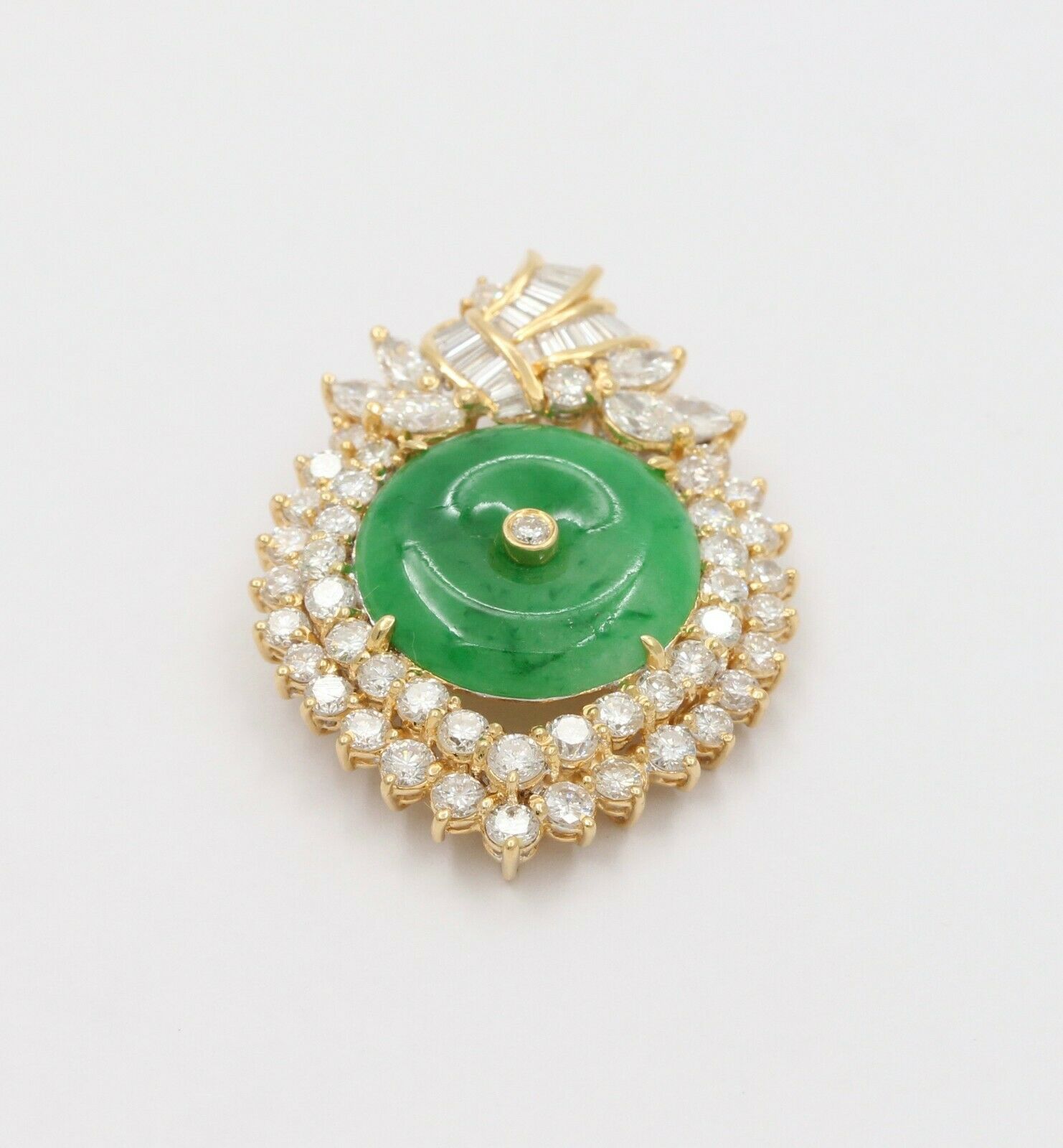 Vintage 18K Jade 6.5 Carat Diamond Heart Pendent