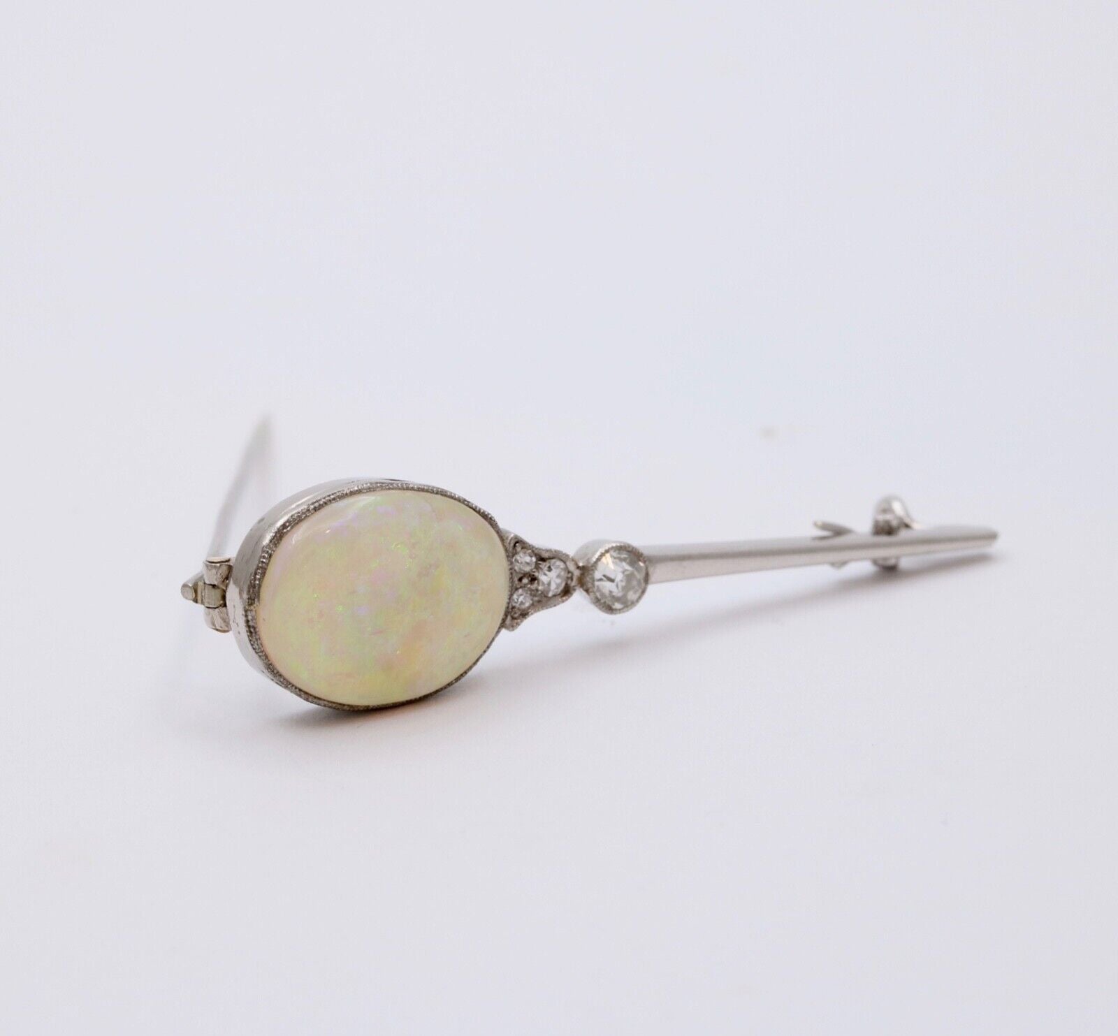 Art deco Opal and Diamond 18K Gold Brooch, Pin