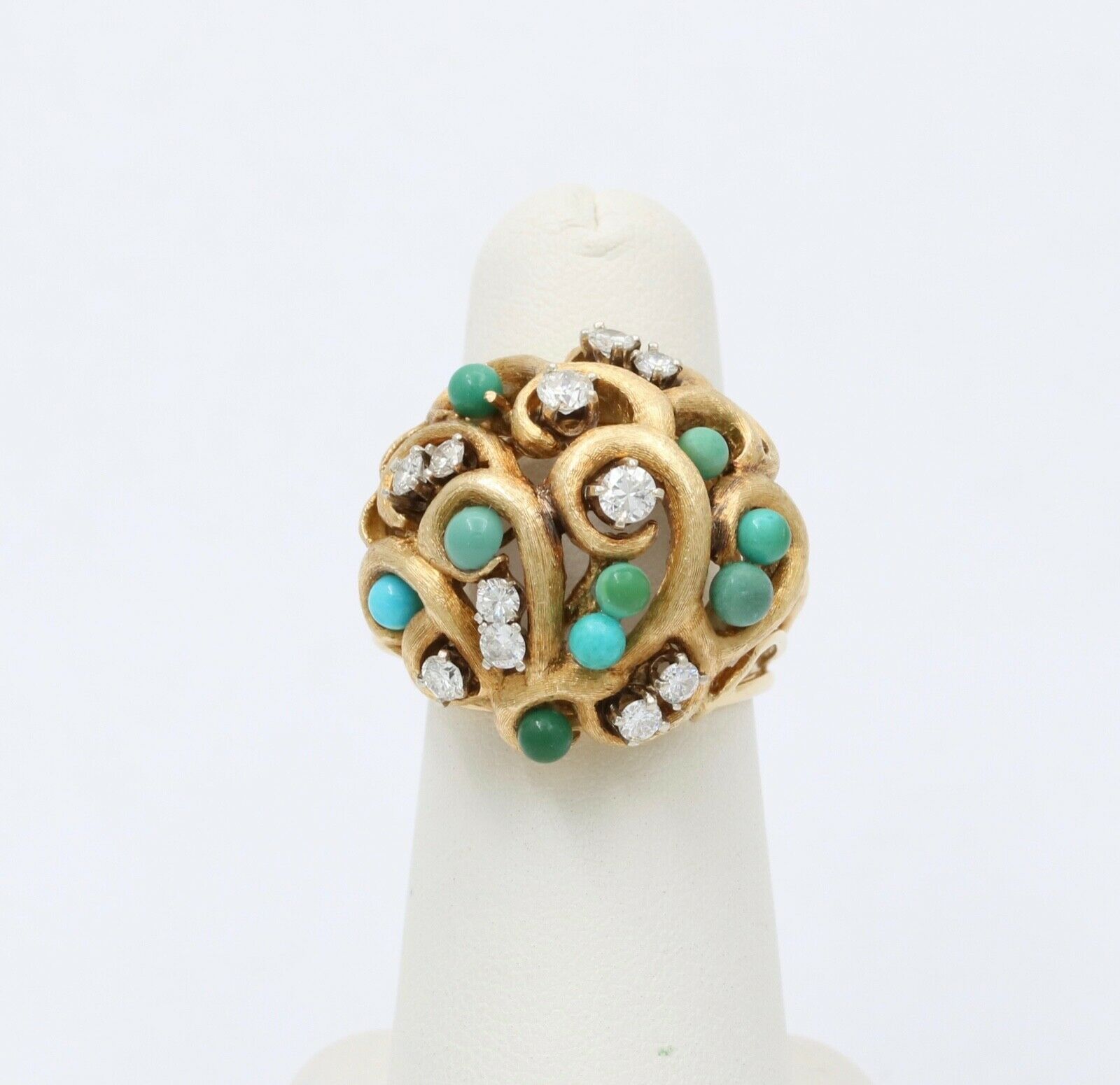 Colorful Vintage 18K Yellow Gold Diamonds Turquoise Cluster Ring