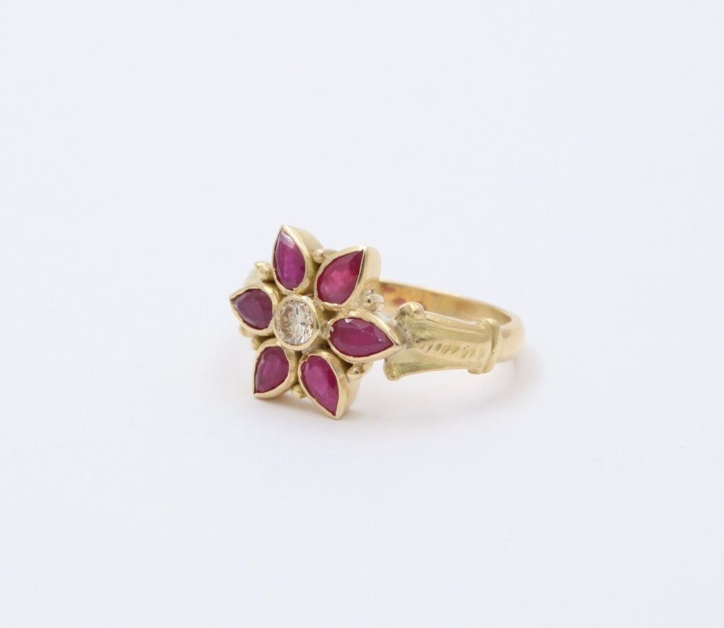 Vintage Flower Rubies Diamond 18K Yellow Gold Ring