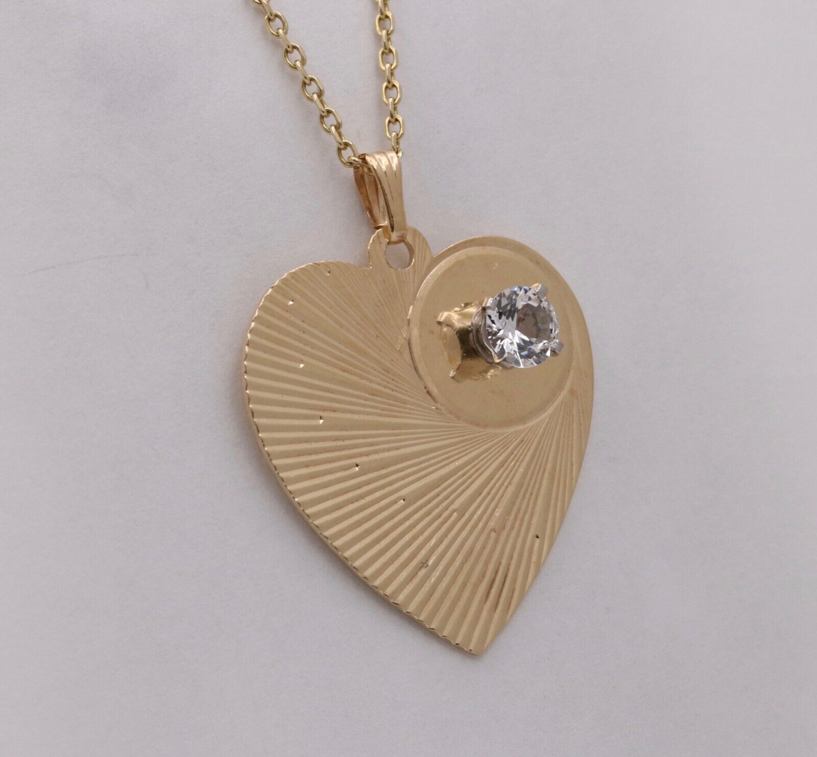 Vintage Heart 14K Yellow Gold CZ Pendant