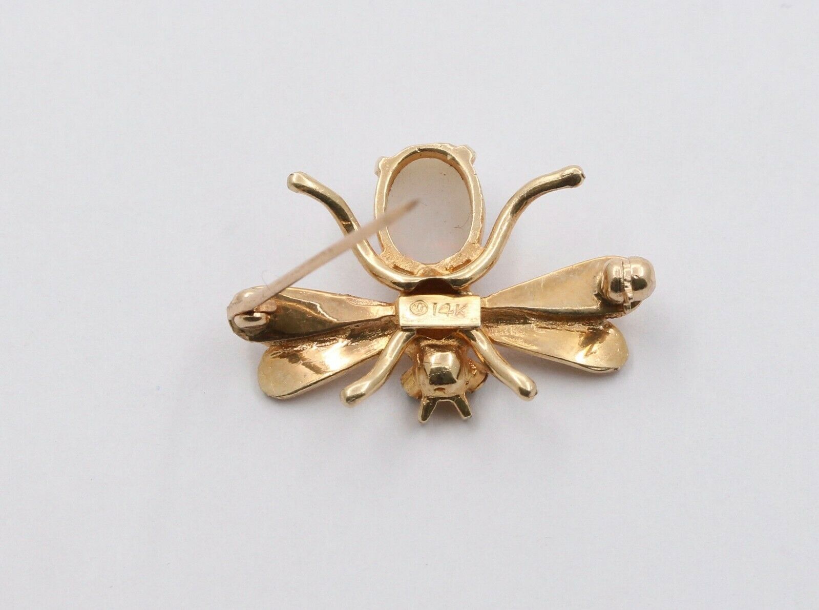 Vintage 14K Yellow Gold Opal Bee Brooch
